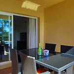 R6 Patios 2 Bedroom Apartmán *