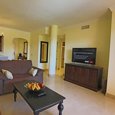 R6 Patios 2 Bedroom Appartement *